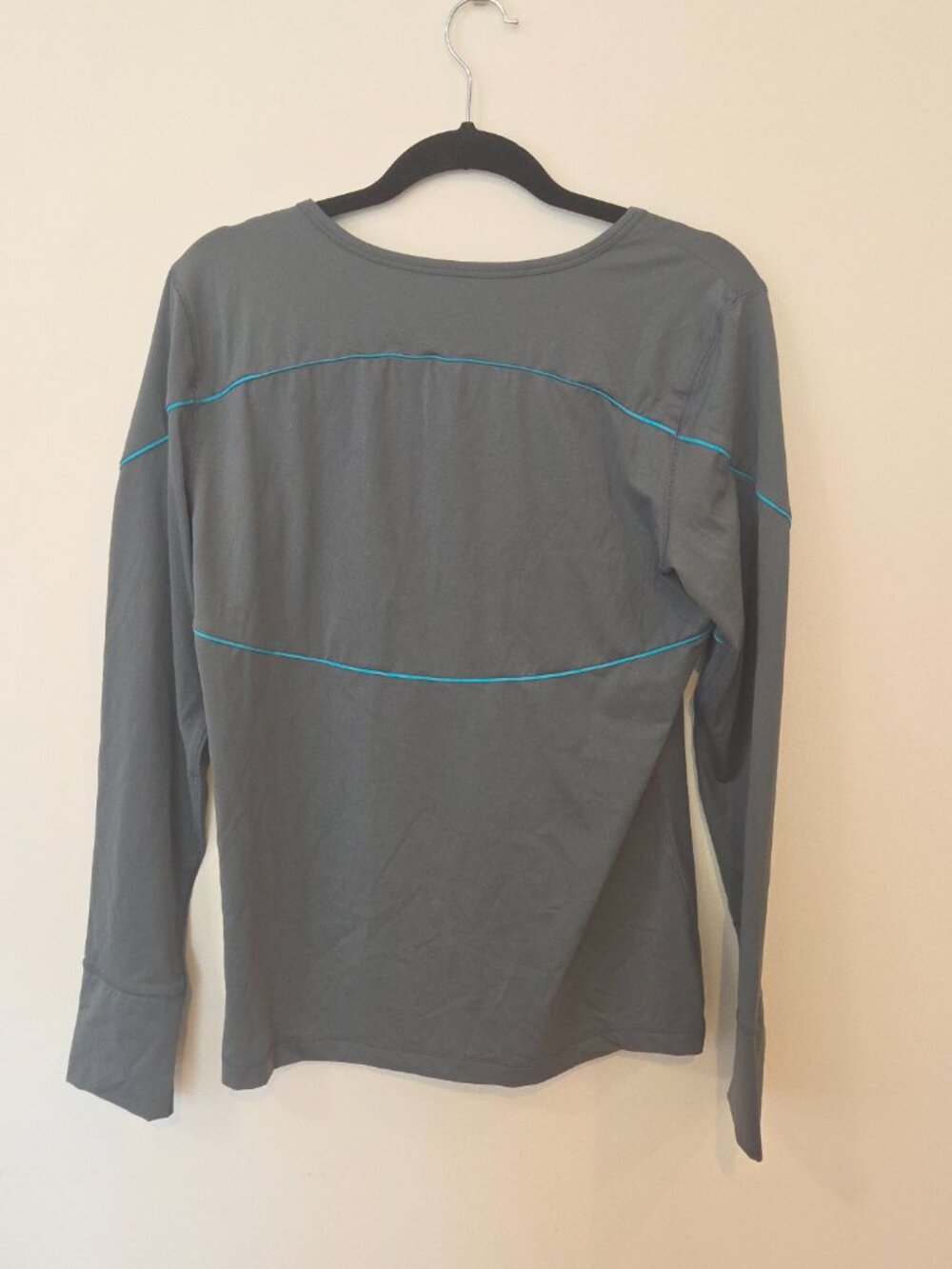 NWT GapBodyFit Gray & Teal Keyhole Long Sleeve Crewneck Top Size L - Picture 7 of 8